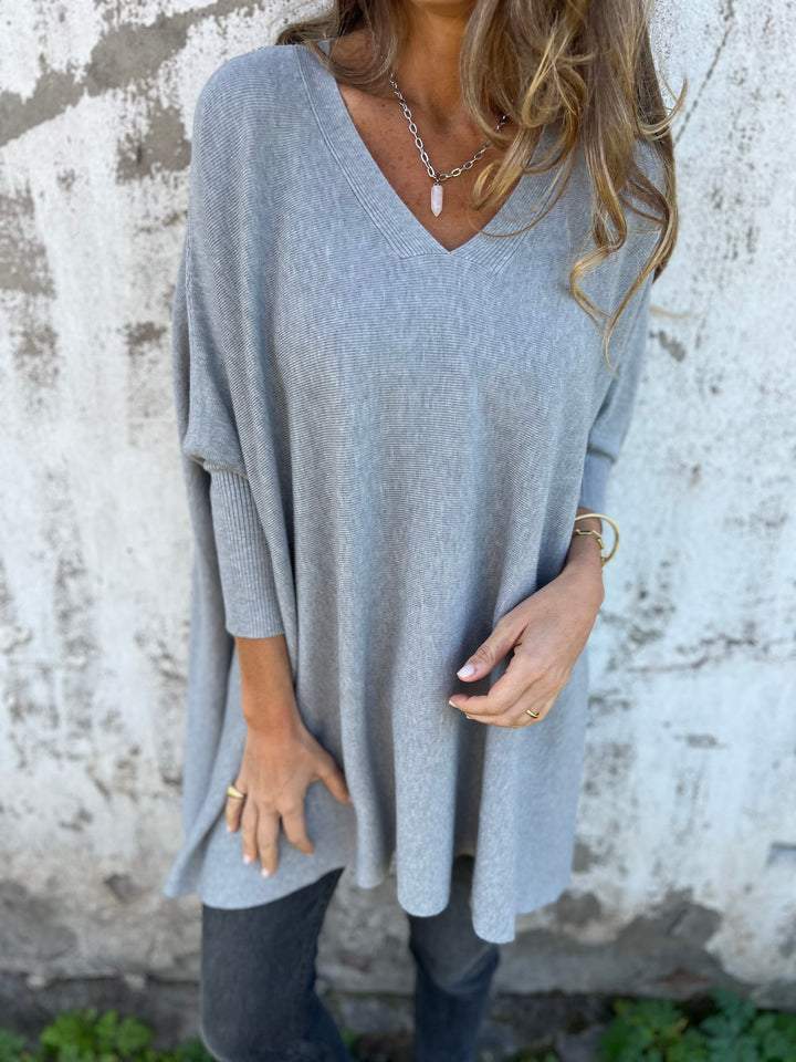 BESSY | COMFORTABLE JUMPER WITH V-NECK AND LONG SLEEVES