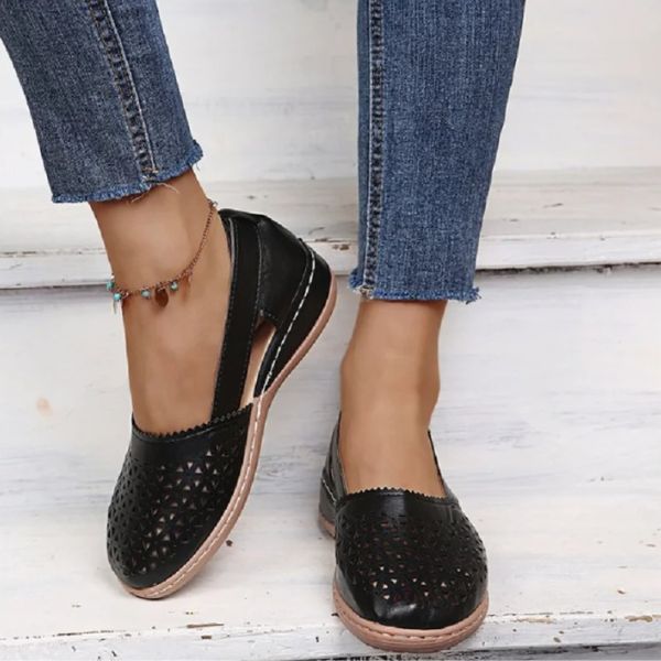 AMBROSSIA | VINTAGE ORTHOPAEDIC SANDALS