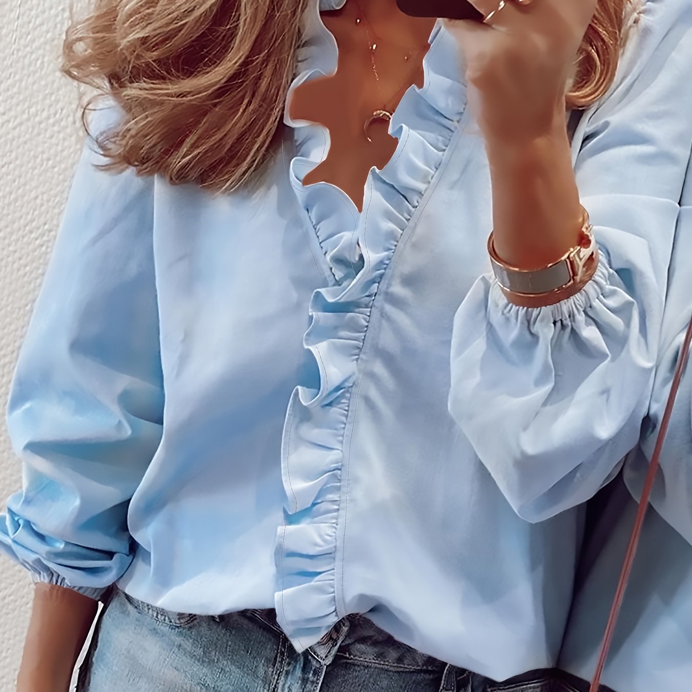 MAGGIE | RUFFLED V-NECK BLOUSE