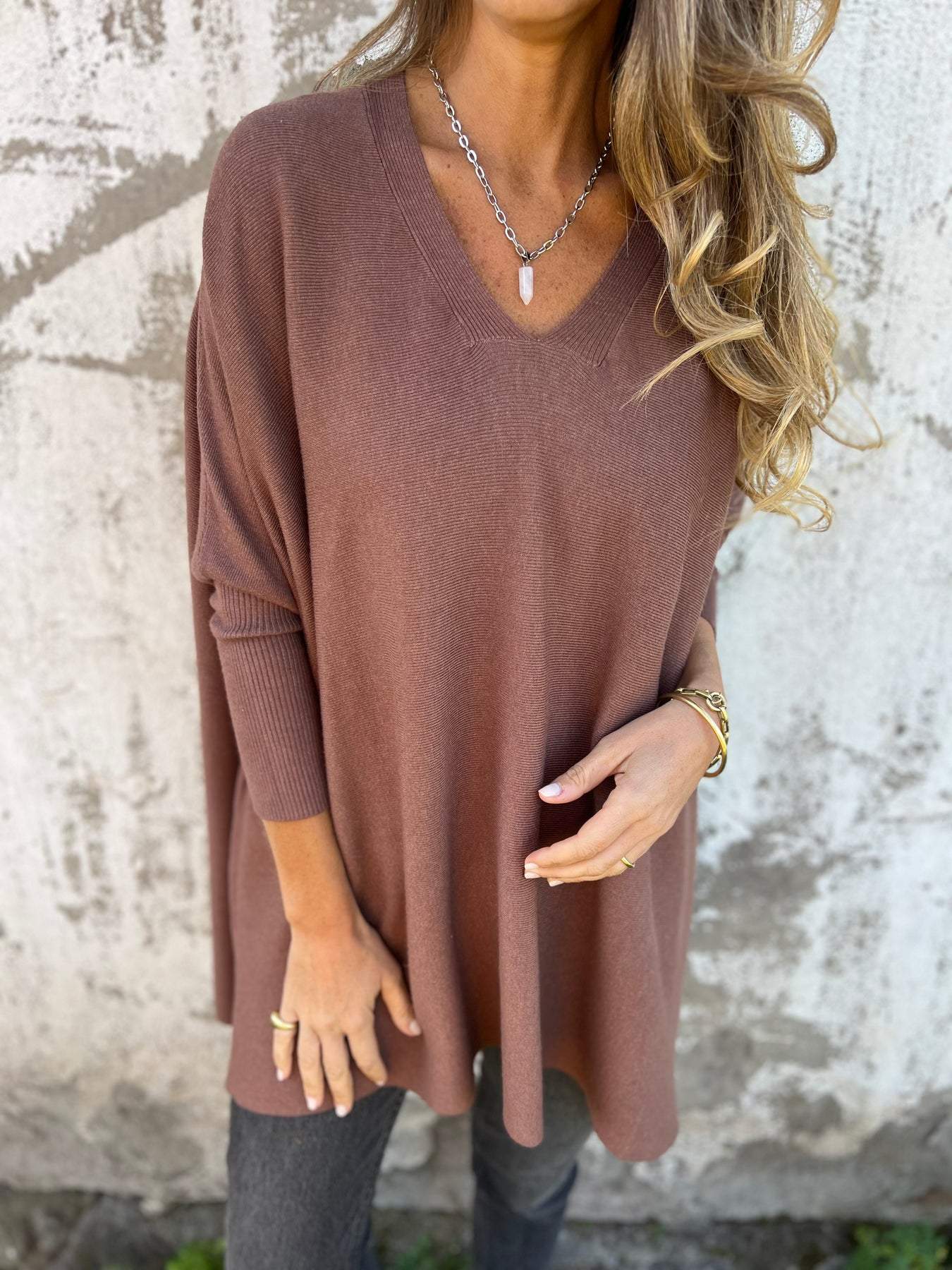 BESSY | COMFORTABLE JUMPER WITH V-NECK AND LONG SLEEVES