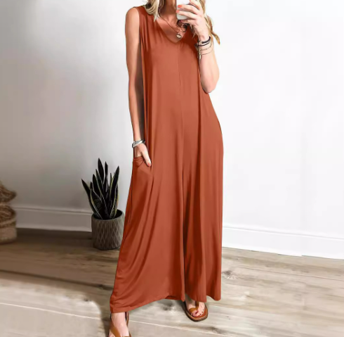 MAGDA | COMFORTABLE JUMPSUIT WITH V-NECK AND WIDE LEGS